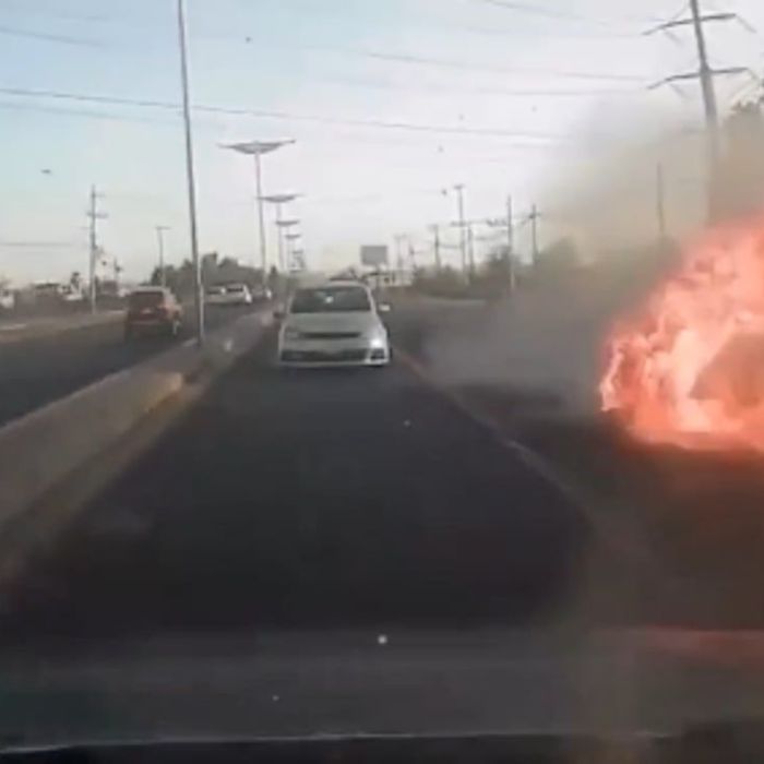 Explosión de camioneta en Tecámac deja dos muertos; uno identificado como “Payín”