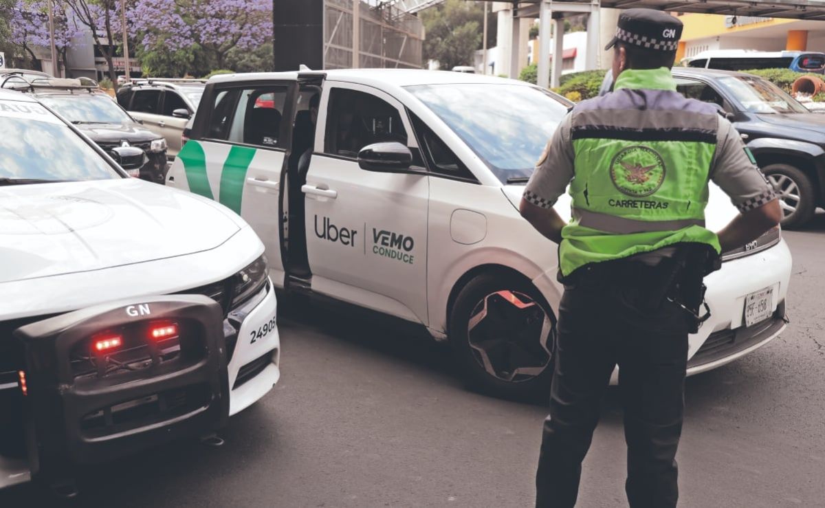 obstaculos-legales-y-operativos-impiden-a-uber-didi-e-indrive-operar-dentro-de-aeropuertos-mexicanos-antes-del-mundial-2026