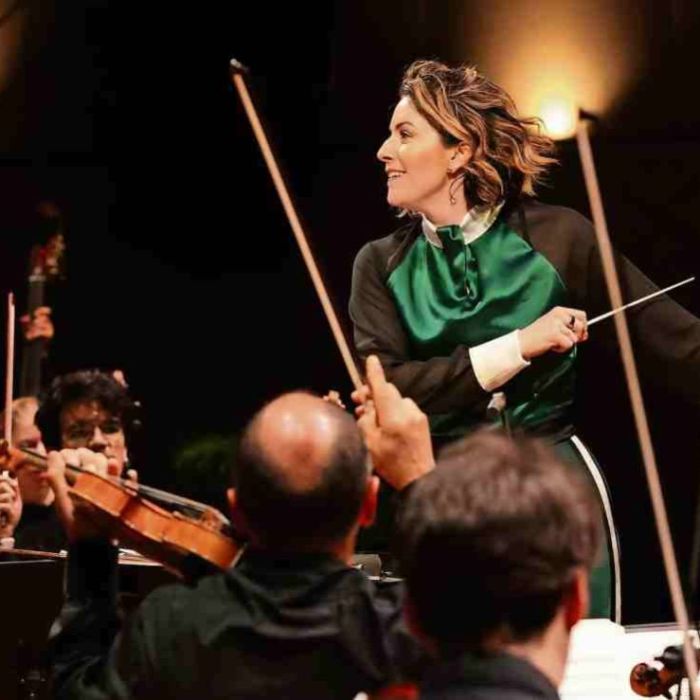 Alondra de la Parra regresa a México: Bellas Artes, ‘Gershwin, la vida en azul’ y un estreno de Gabriela Ortiz en Paax GNP