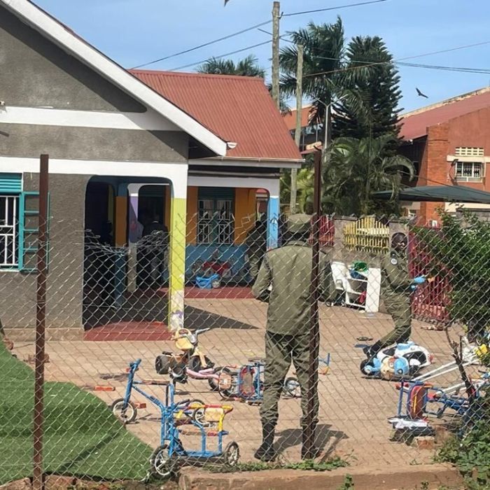 Cuatro niños mueren apuñalados en un kínder de Kampala; sospechoso detenido