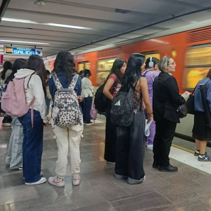 Metro CDMX registra retrasos y saturación en varias líneas; usuarios reportan esperas prolongadas