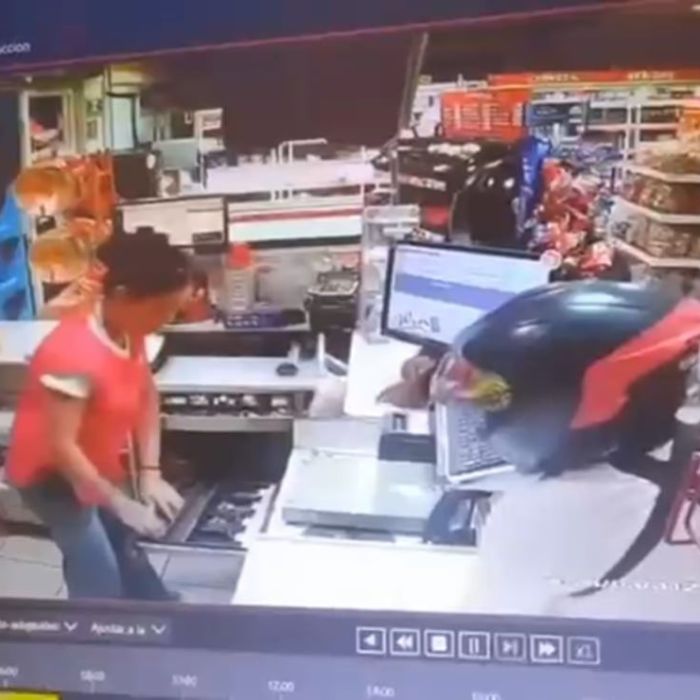 Motociclistas asaltan tienda en la colonia La Pradera, Cuernavavaca