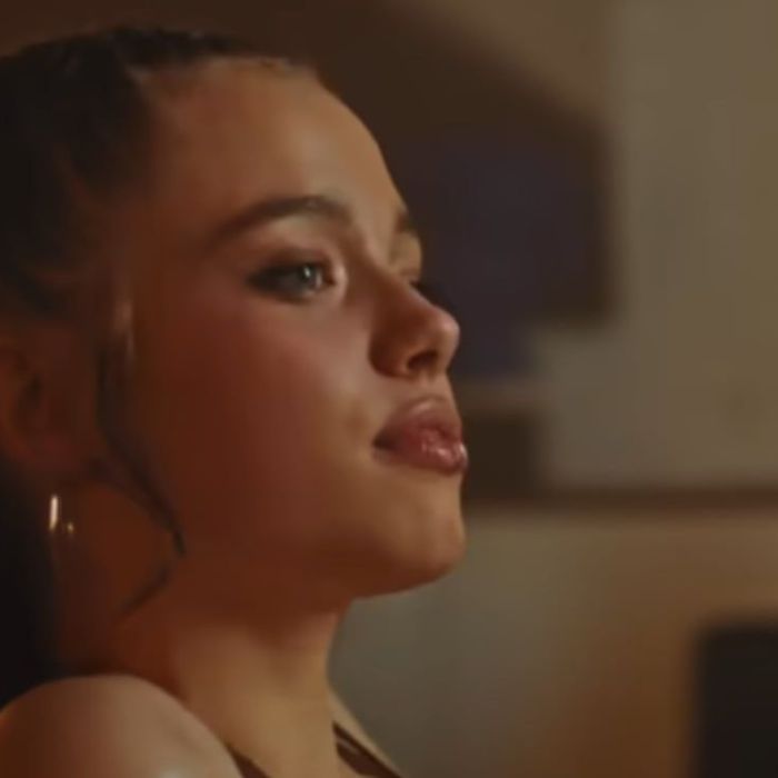 Shiloh Jolie aparece en el teaser del nuevo video de Dayoung ‘What’s a girl to do’