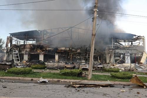 Ataques rusos dejan al menos 27 muertos en Ucrania tras oferta de tregua de Kiev