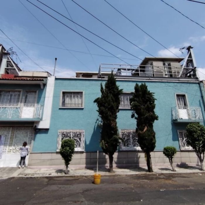 Cae antena de radiocomunicación sobre dos viviendas en Guadalupe Tepeyac, GAM