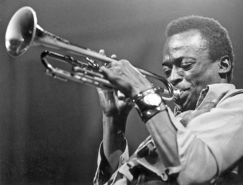 cien-anos-de-miles-davis-centenario-del-trompetista-que-reinvento-el-jazz