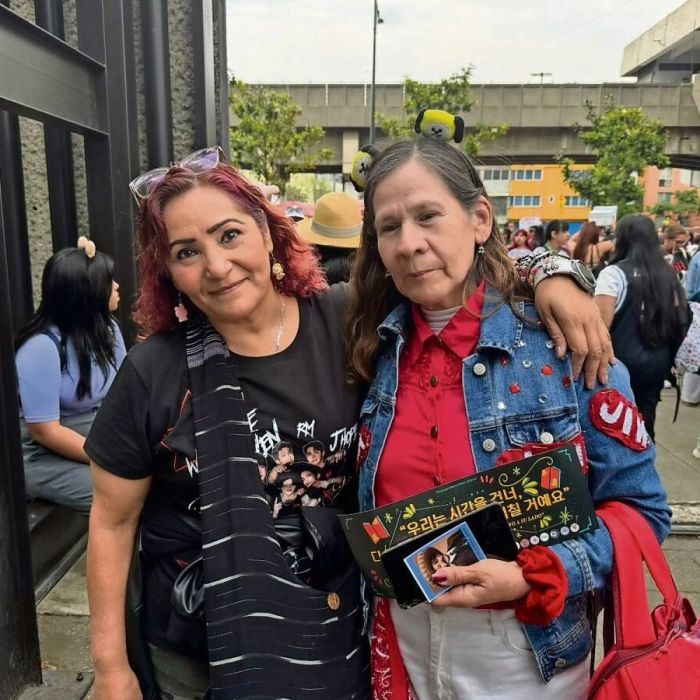 El ARMY llega a toda costa: fans de BTS se reúnen horas antes en el Estadio GNP