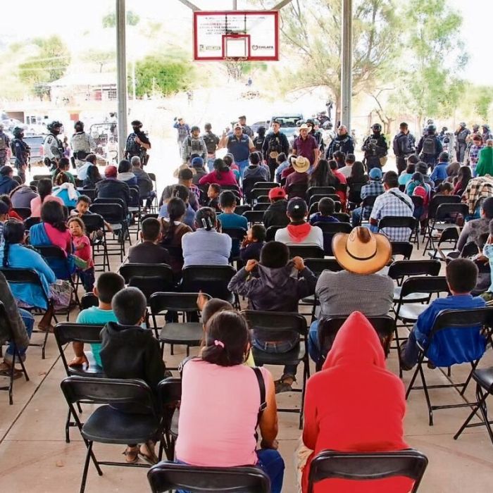 Gobierno retoma control operativo de Chilapa tras enfrentamientos; hay desplazados y cuatro cuerpos en la carretera