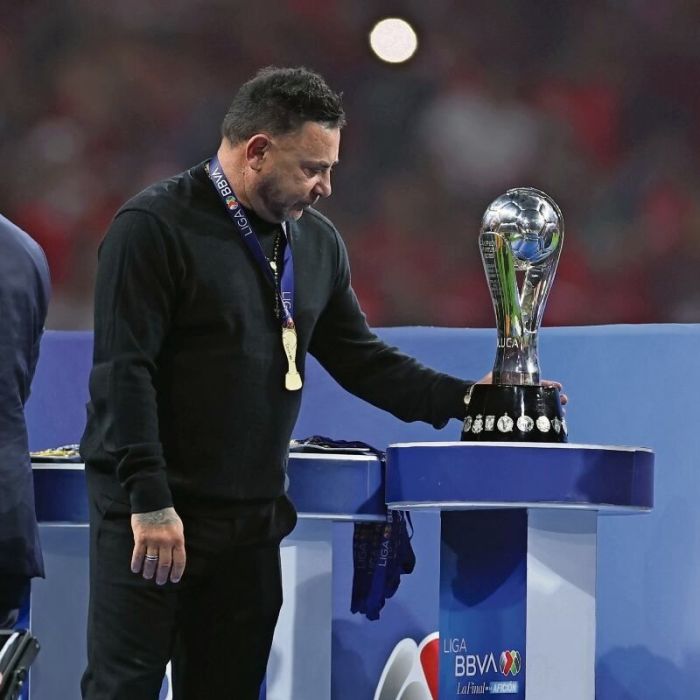 Israel López califica de “10” el trabajo de Antonio Mohamed con Toluca