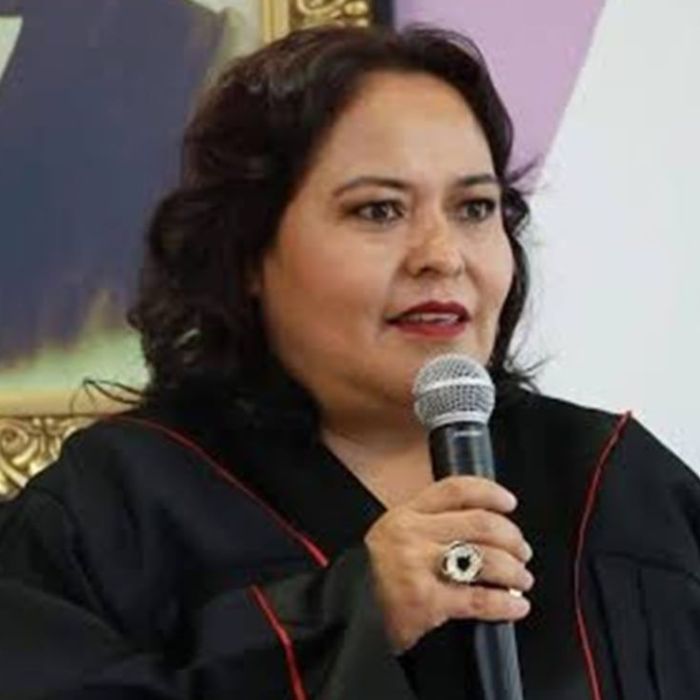 Trabajadoras del Poder Judicial de Oaxaca denuncian retención del 72% de su bono del Día de las Madres