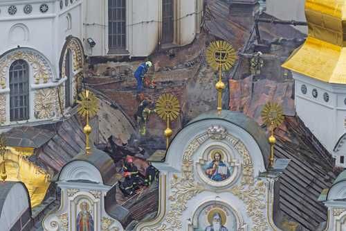 Ataque masivo daña la Catedral de la Dormición en la Lavra de Kiev; se reportan víctimas