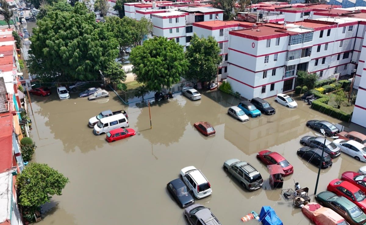 desborde-del-rio-de-los-remedios-provoca-inundaciones-en-los-reyes-ixtacala-tlalnepantla