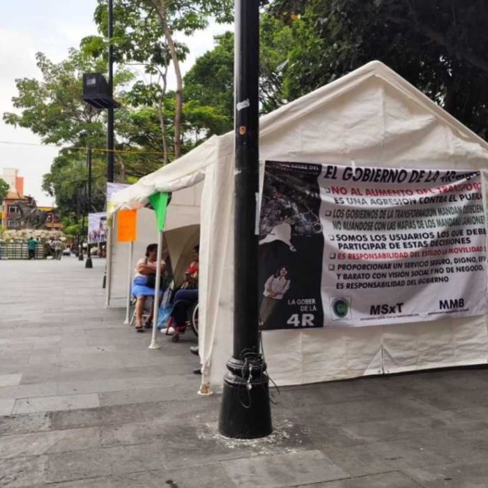 En Cuernavaca: plantón y ayuno para exigir la reversa del aumento al pasaje en Morelos