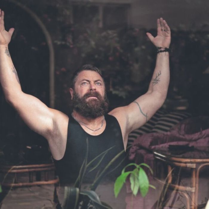 Nick Offerman: «Todos actuamos», sobre la serie Margo tiene problemas de dinero