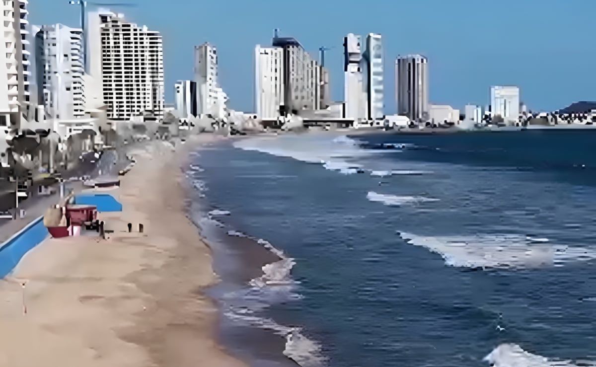 rescatan-a-10-banistas-en-playas-de-mazatlan-pese-a-alertas-por-fuerte-oleaje