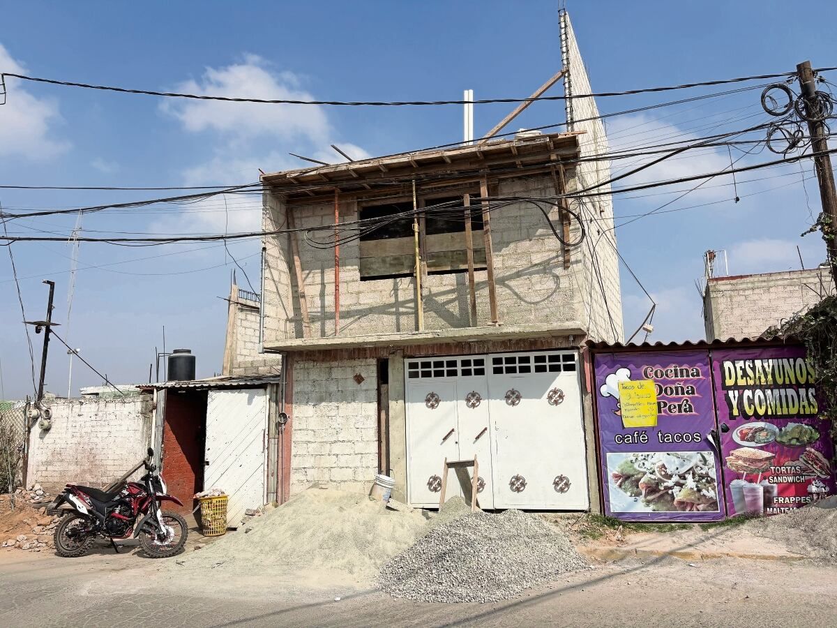 avanza-la-reparacion-de-casas-danadas-por-obras-del-tren-felipe-angeles-en-tultepec