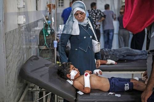 Bombardeo en Nuseirat durante funeral deja víctimas en Gaza; informes iniciales hablan de al menos 14 muertos