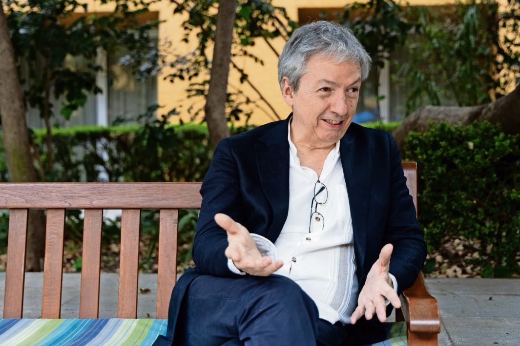 david-toscana-gana-el-premio-alfaguara-2026-con-el-ejercito-ciego