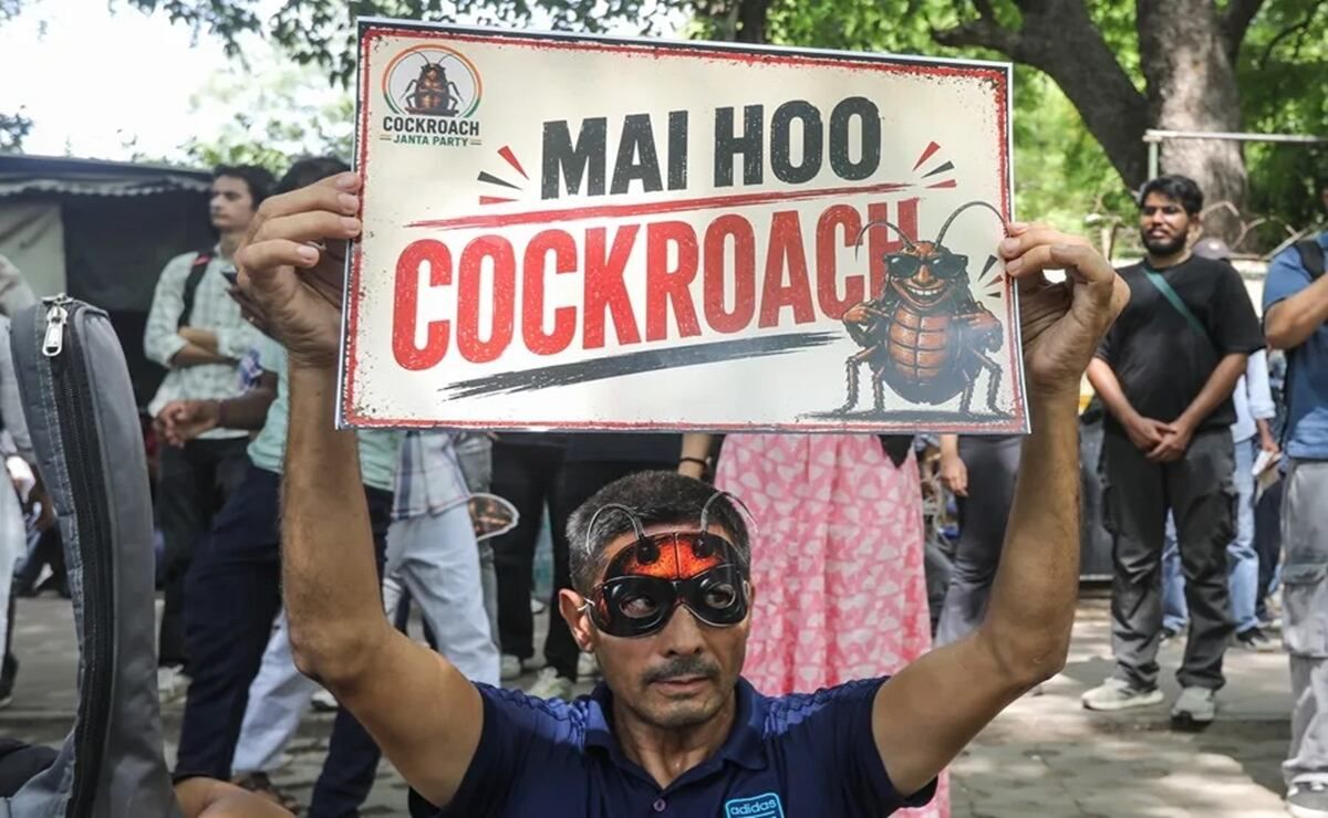 Dharmendra Pradhan dimite tras semanas de protestas del movimiento “Cockroach” en India