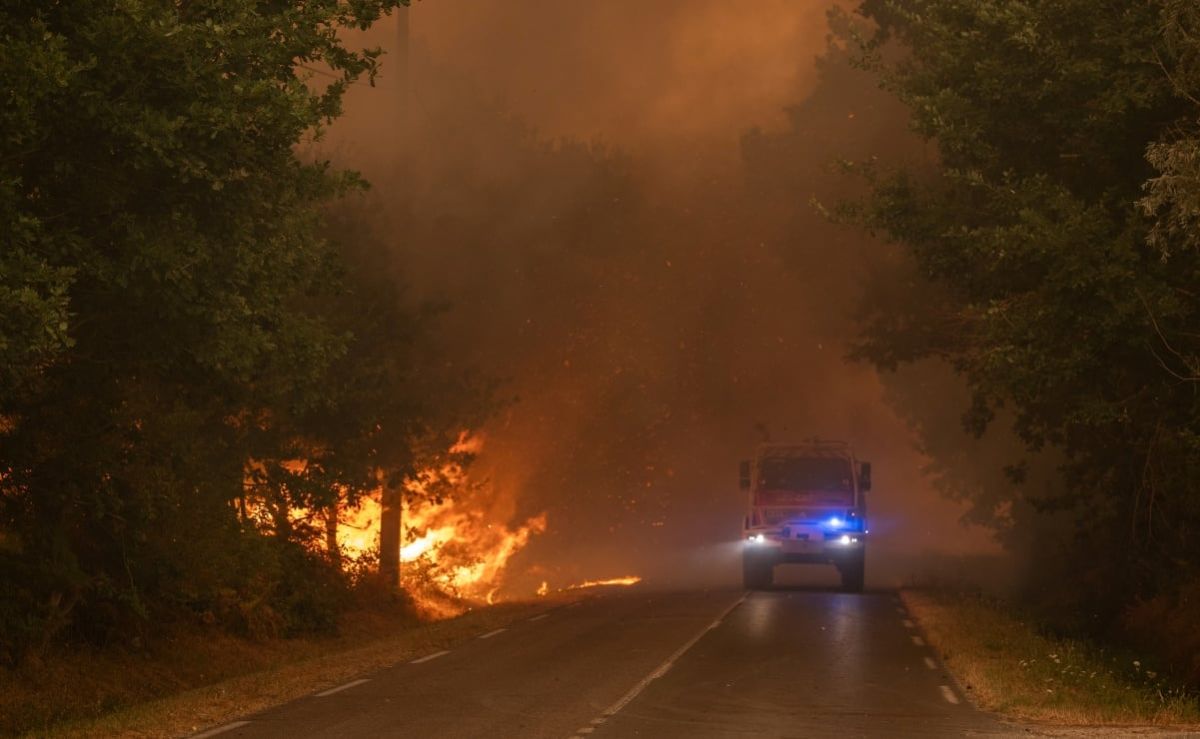 evacuan-a-2-mil-500-personas-por-reactivacion-de-incendio-en-la-provenza-francesa