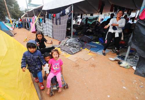 Investigación documenta la ‘espera forzada’ de niñas, niños y adolescentes migrantes en México