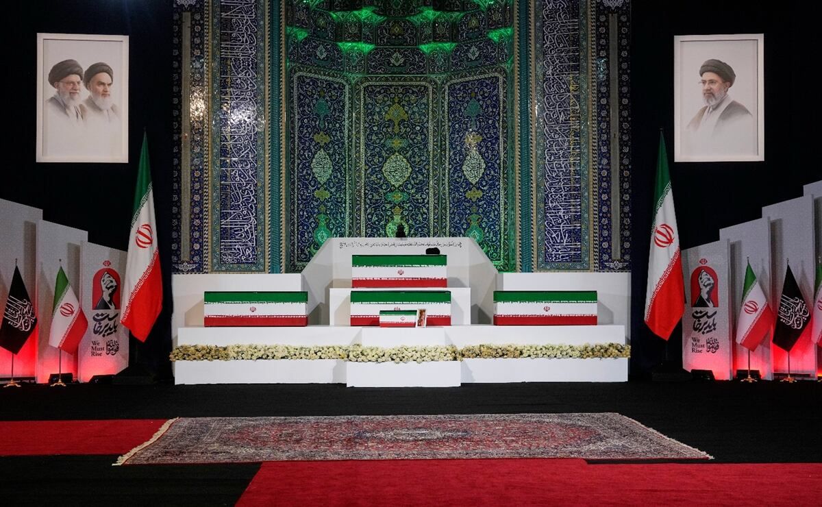 iran-realiza-funerales-multitudinarios-por-el-ayatola-ali-jamenei-a-inicios-de-julio-de-2026