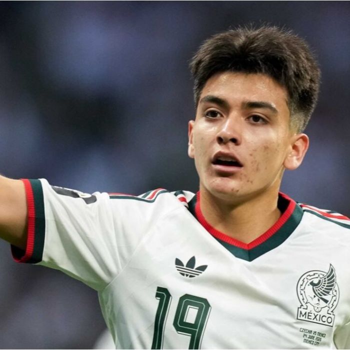 Manchester United se baja de la puja por Gilberto Mora