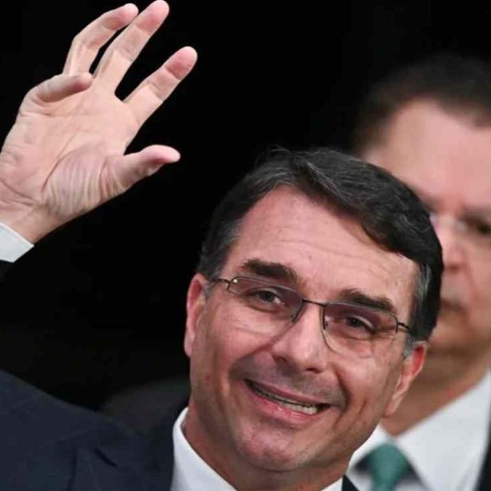 PL oficializa la candidatura presidencial de Flávio Bolsonaro en Brasil
