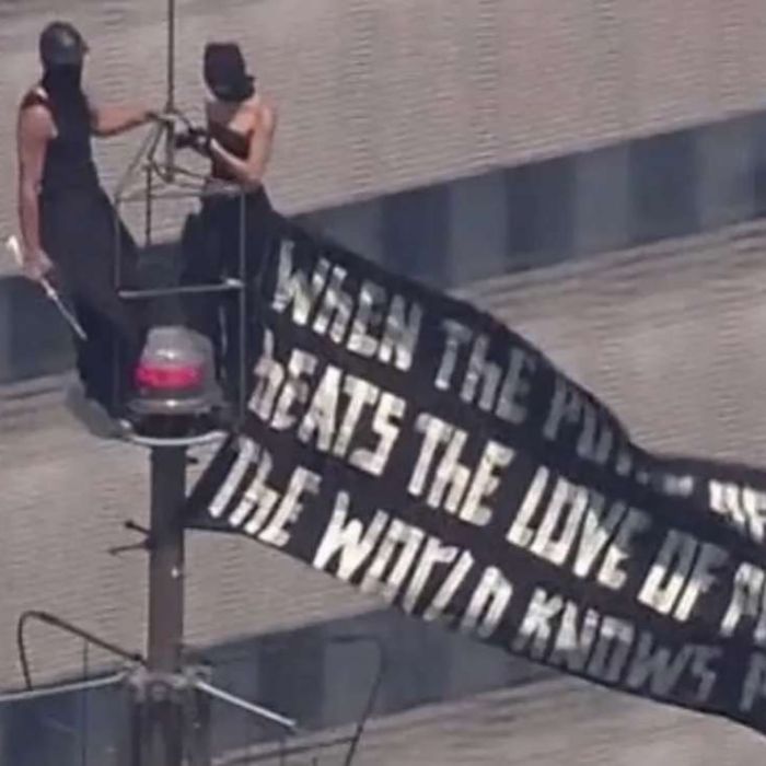 Pareja escala la antena del Empire State y es detenida tras aparente propuesta