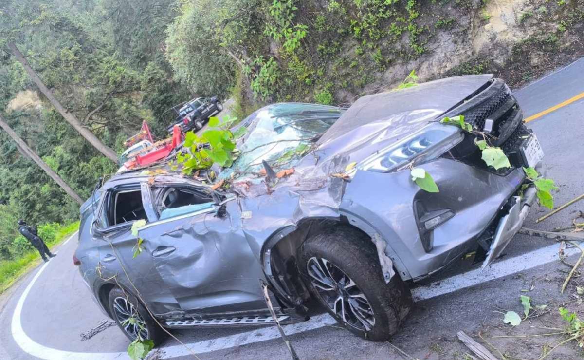 seis-lesionados-tras-volcadura-en-la-carretera-amecameca-tlamacas