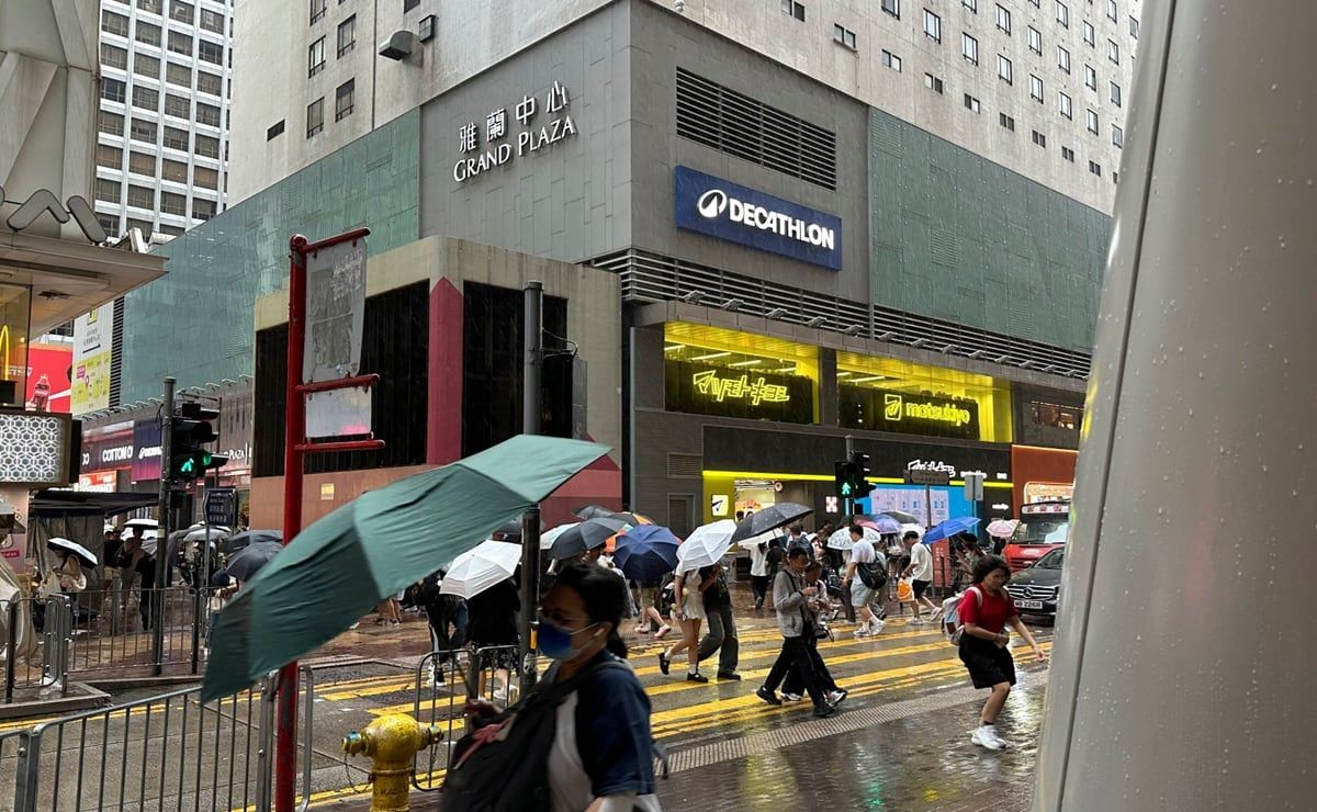 tifon-noul-obliga-evacuaciones-y-paraliza-transportes-en-el-sur-de-china