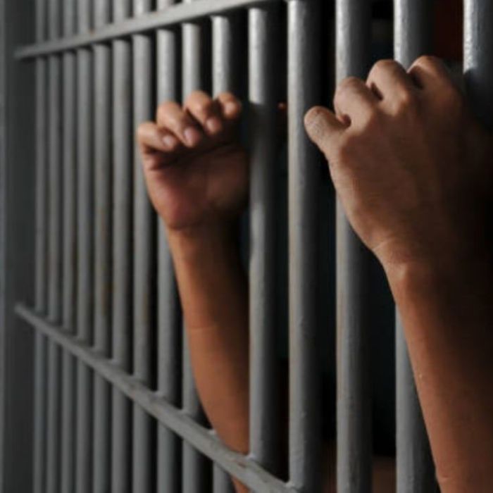 Trabajador del Sistema Penitenciario de CDMX denuncia retención de salario y presiones para renunciar