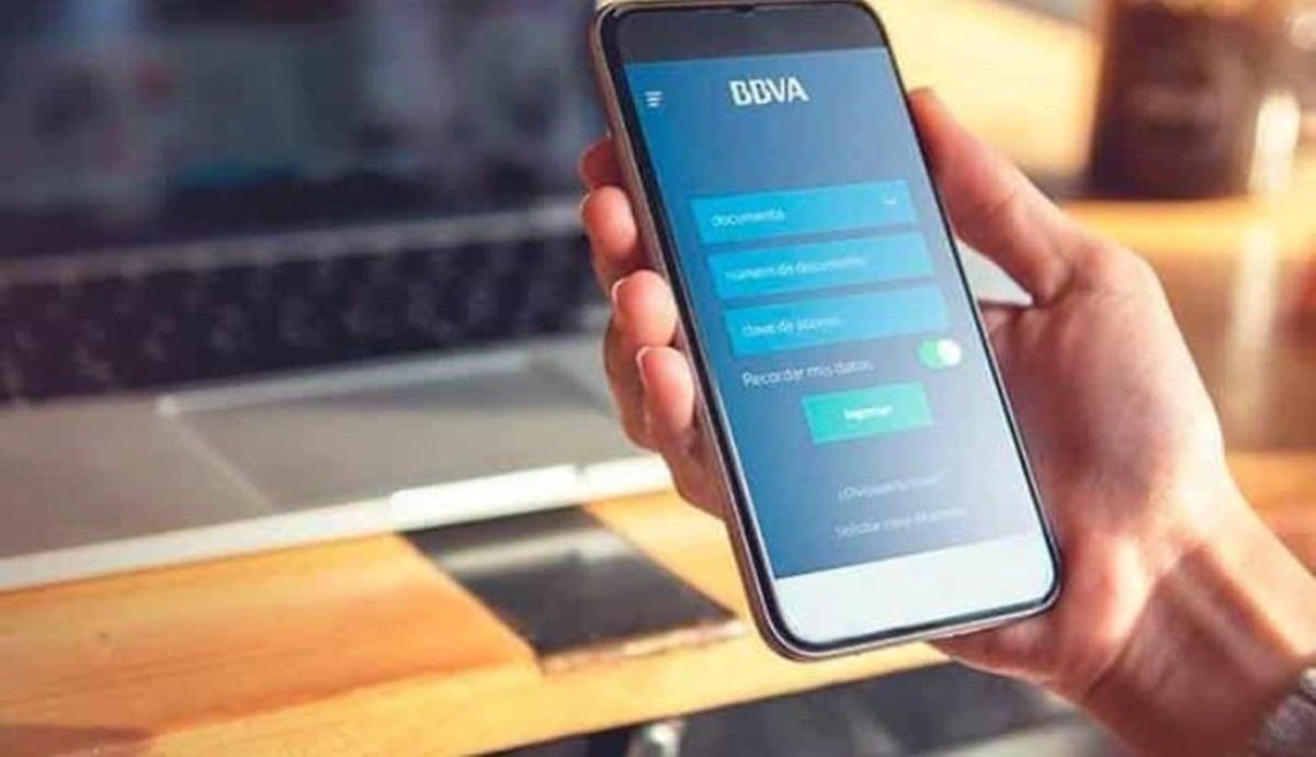 usuarios-reportan-fallas-en-las-apps-de-banamex-y-bbva-problemas-digitales-se-multiplicaron-el-23-24-de-julio-de-2026