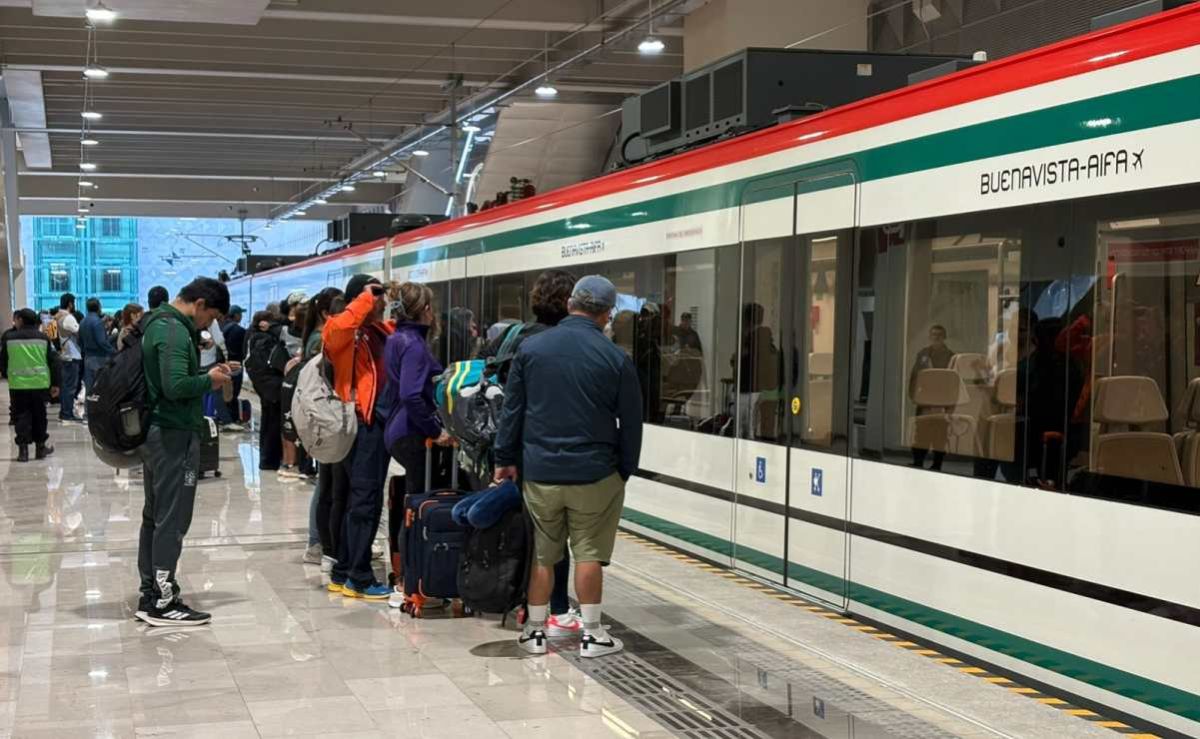 usuarios-reportan-largas-esperas-y-corridas-insuficientes-en-el-tren-felipe-angeles-hacia-el-aifa