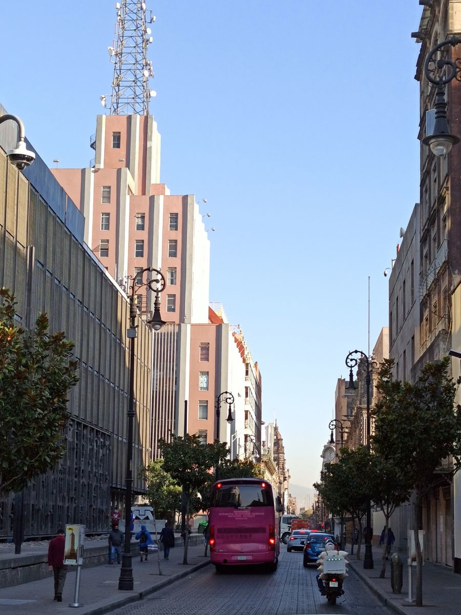 vecinos-de-ampliacion-granada-reavivan-solicitud-de-parquimetros-por-saturacion-vial