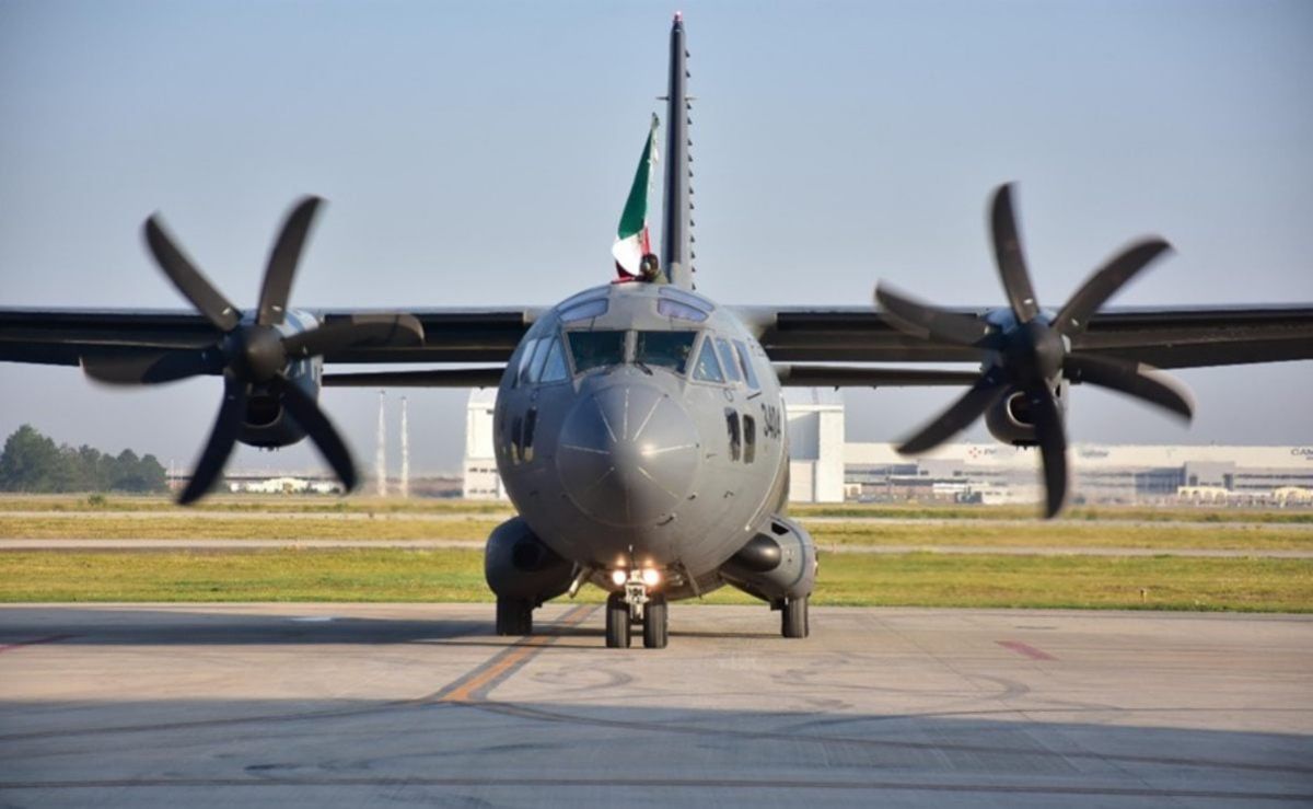 Defensa envía segundo vuelo con ayuda humanitaria a Colombia tras sismo de 7.4