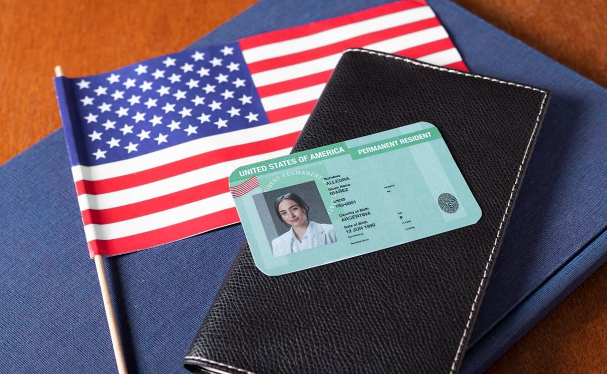 EU acusa a 11 personas de organizar matrimonios falsos para obtener “green cards”