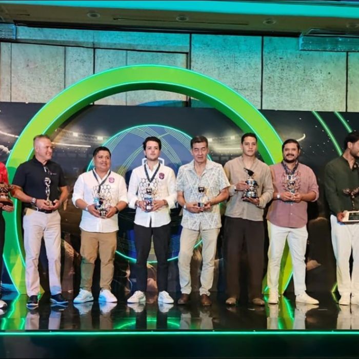 Liga Premier reconoce a los protagonistas de la temporada 2025-2026 en su gala de premiación